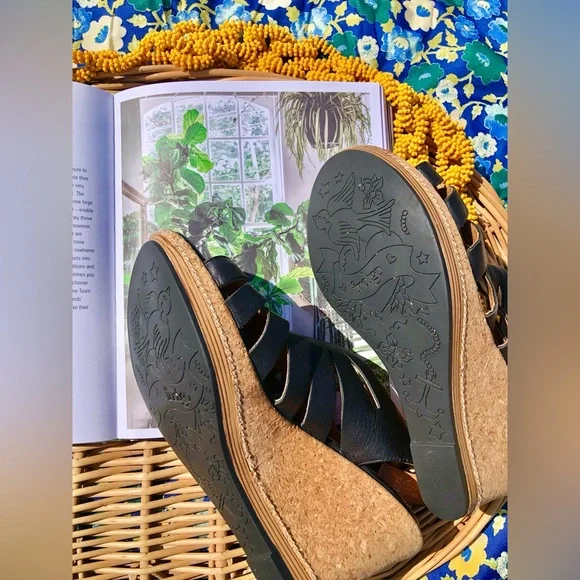 Indigo by Clark’s Cork Wedge Black Leather Sandals - Picture 7 of 9